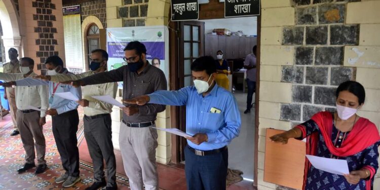 जिल्हाधिकारी कार्यालयात सद्भावना दिन साजरा