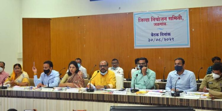 शैक्षणिकस्तर उंचावण्यासाठी 16 कलमी कार्यक्रम राबविण्यास – गुलाबराव पाटील