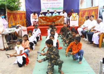 निःस्वार्थ जनसेवा प्रतिष्ठानतर्फे स्वातंत्र्य दिनानिमित विद्यार्थ्यांच्या कला गुणांचा आविष्कार