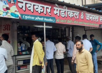 कजगावात चोरट्यांनी दोन दुकाने फोडली