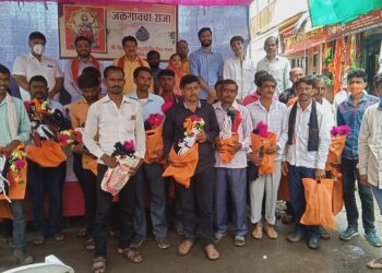 पोळ्यानिमित्त सर्जाराजासाठी ३१ शेतकऱ्यांना साज वाटप