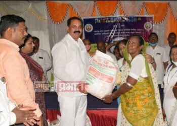 अमळनेर तालुक्यात आदिवासी खावटी योजनेचा शुभारंभ