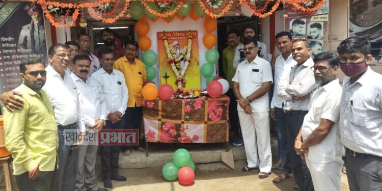 अखिल भारतीय जिवा सेनेकडून संत सेना महाराज पुण्यतिथी साजरी