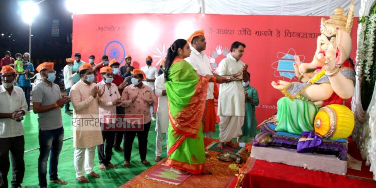 युवाशक्ती व भवरलाल अॅण्ड कांताबाई जैन फाऊंडेशनच्या गणरायाची महापौरांच्या हस्ते स्थापना