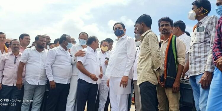 नदी पात्रातील अतिक्रमित बांधकाम काढण्याचे निर्देश देणार.. – जयंत पाटील