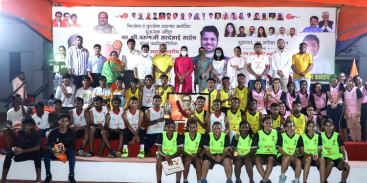 बास्केटबॉल स्पर्धेत मुलांमध्ये पाचोरा तर मुलींमध्ये धुळे संघ विजयी