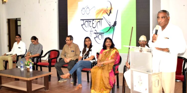 गोदावरी आईने राष्ट्रपित्याचे व्यक्तीमत्व आमच्या मनावर बिंबवल – डॉ.उल्हास पाटील