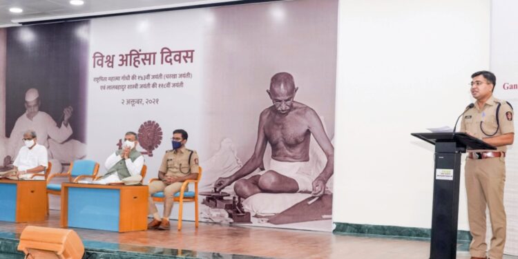 सदृढ प्रशासनासाठी गांधी विचार अपरिहार्य आहे. – पोलीस अधीक्षक डॉ. मुंढे