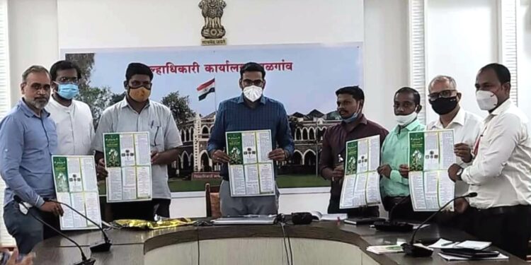 बोंडअळी निर्मूलनासाठी शेतकऱ्यांमध्ये जनजागृती करणे महत्वाचे ! – जिल्हाधिकारी अभिजित राऊत