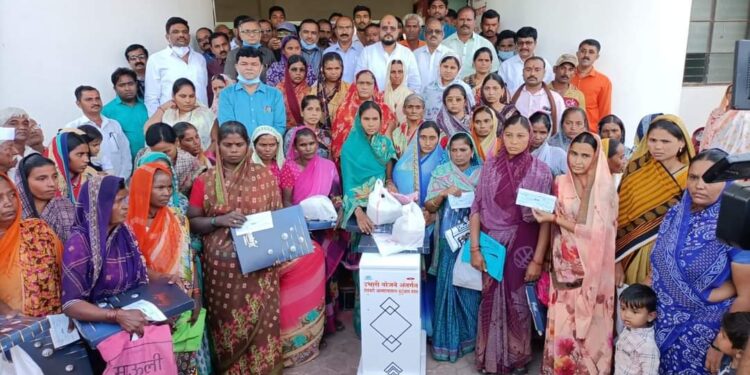 राष्ट्रीय कुटुंब अर्थसहाय्य योजनेतंर्गत धरणगाव तालुक्यातील 54 लाभार्थ्यांना मदतीचे वाटप