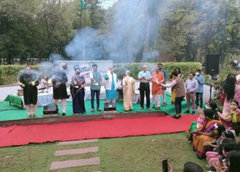 दिवाळीच्या पहाटे परिवर्तनचा “वेणुनाद”