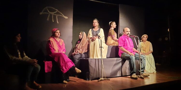 धुळ्यात परिवर्तनच्या नाटकांचा महोत्सव