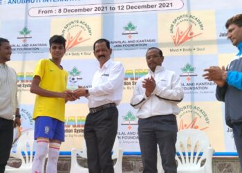 जैन स्पोर्टस् अकॅडमीच्या संघाची विजयी सलामी