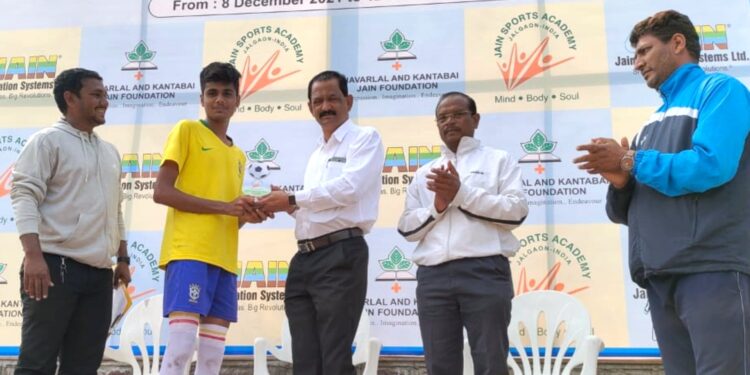 जैन स्पोर्टस् अकॅडमीच्या संघाची विजयी सलामी