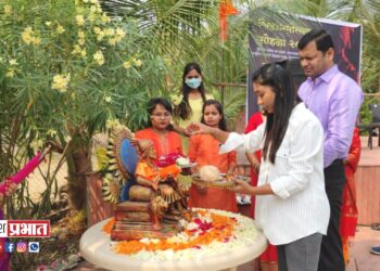 ‘जय भवानी जय शिवाजी’ च्या जयघोषाने दणाणली गोदावरी नगरी