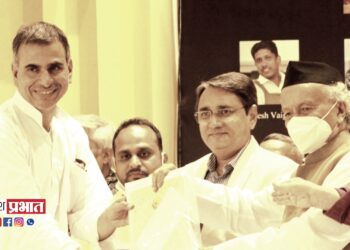 विकास मल्हारा यांना बॉम्बे आर्ट सोसायटीचे सुवर्णपदक