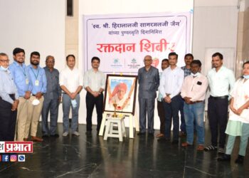 स्व.हिरालाल जैन यांच्या स्मृति दिनानिमित्त रक्तदान शिबिर संपन्न 