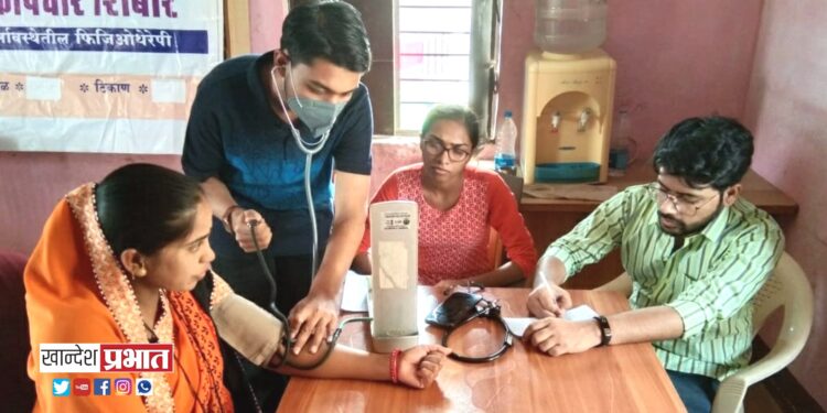 एकाचदिवशी तीन गावांमध्ये मोफत आरोग्य शिबिर