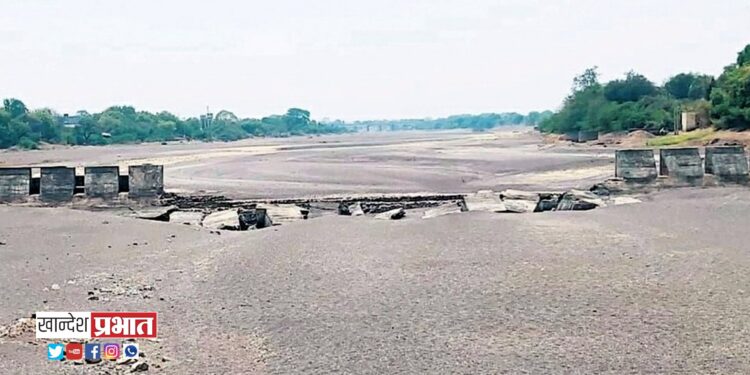 पांझरा नदीवरील बाह्मणे जवळील फुटलेल्या साठवण बंधारा होणार दुरुस्ती