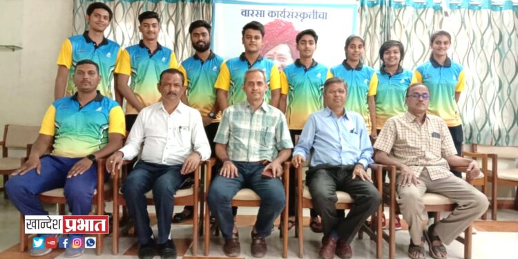 महाराष्ट्र राज्य वरिष्ठ आंतरजिल्हा बॅडमिंटन स्पर्धेसाठी जळगांवचा पुरुष व महिला संघ रवाना