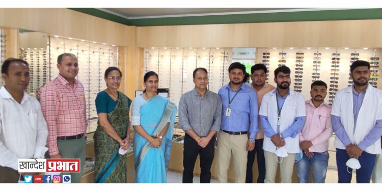 केंद्रिय आरोग्य राज्य मंत्री डॉ. भारती पवार यांची कांताई नेत्रालयास भेट