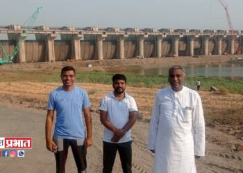 कॉंग्रेस प्रदेश उपाध्यक्ष डॉ.उल्हास पाटील यांनी केली शेळगाव बॅरेजची पाहणी