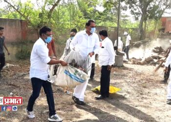 डॉ.नानासाहेब धर्माधिकारी प्रतिष्ठानतर्फे अमळनेरात स्वच्छता मोहीम