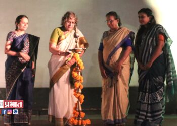 ‘घरंदाज सूर’ या दृकश्राव्य अविष्काराने रसिक तल्लिन