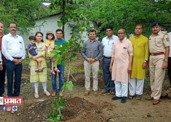 पोलीस अधिक्षकांनी मुलीचा वाढदिवस केला अनोख्या पद्धतीने साजरा