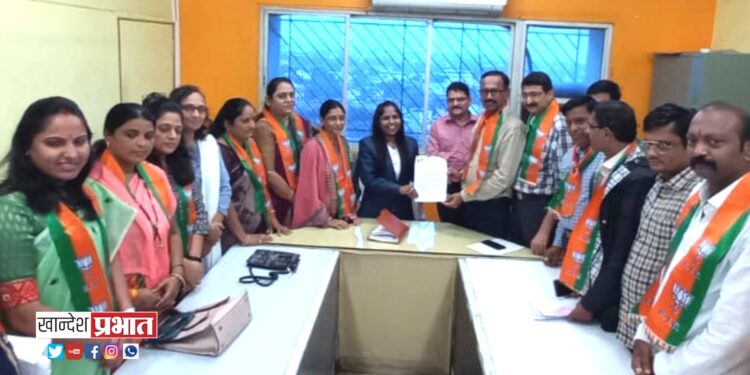 खड्डे न बुजविल्यास आंदोलनाचा इशारा