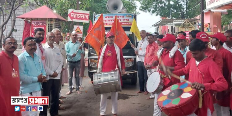 मंगळग्रह सेवा संस्थेतर्फे पिक विमा जनजागृती रथयात्रा