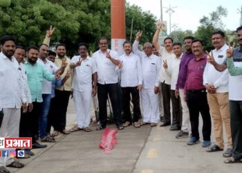 ओबीसींचे राजकीय आरक्षण कायम ठेवण्याच्या निर्णयावर अमळनेरात जल्लोष