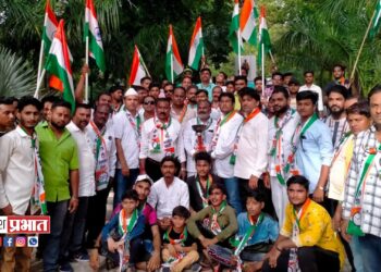 राष्ट्रवादी काँग्रेस पार्टीतर्फे मोटरसायकल मशाल तिरंगा रॅली