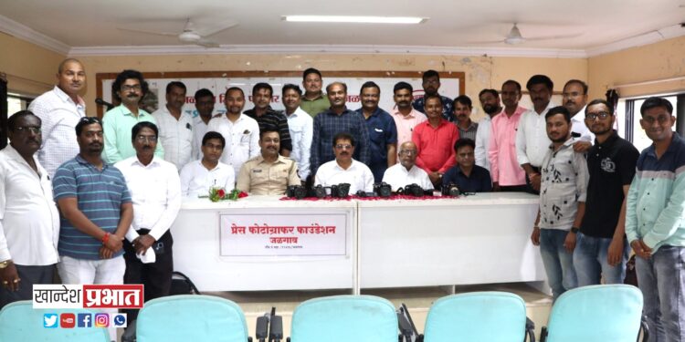 प्रेस फोटोग्राफर फाऊंडेशनच्या उपक्रमांचे आमदारांकडून कौतुक