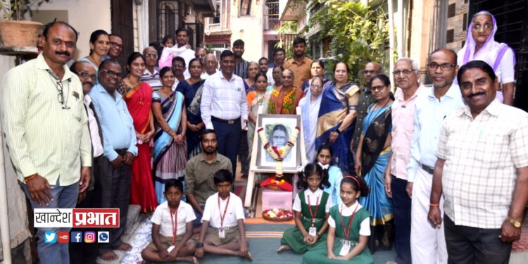 बहिणाबाईंच्या साहित्यामुळे जगण्याचे बळ, प्रेरणा आणि ऊर्जा मिळते – साहित्यिक आबा महाजन