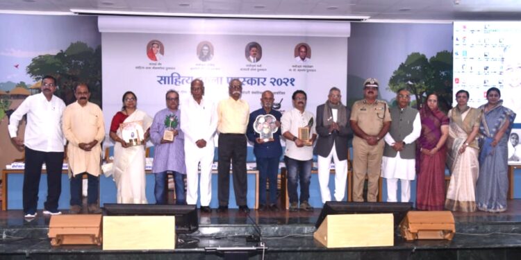 समाजाला उत्क्रांत अवस्थेत देण्याची क्षमता कलांमध्ये.. – डॉ.भालचंद्र नेमाडे