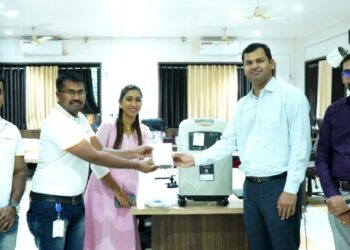 समता फाऊंडेशनतर्फे डॉ.उल्हास पाटील रुग्णालयास ऑक्सीजन क्रॉन्सन्ट्रेटर भेट