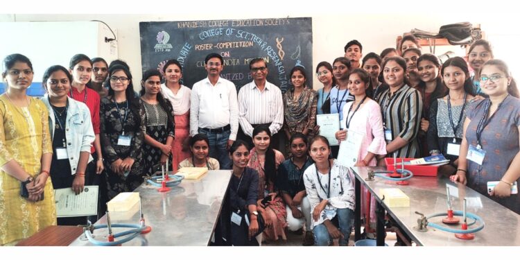 पी.जी.महाविद्यालयात स्वच्छ भारत मिशनमध्ये तरुणांची भूमिका विषयावर स्पर्धा