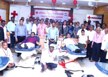 रेडक्रॉसच्या अद्ययावत रक्त संकलन कोचचे उद्घाटन