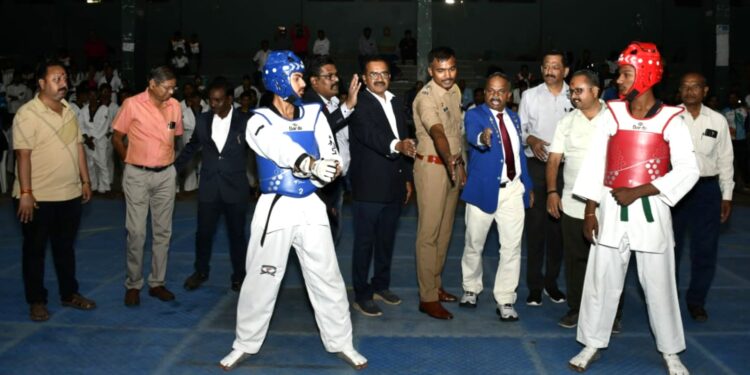 तायक्वांडो स्पर्धेचे थाटात उद्घाटन ; राज्यभरातुन खेळाडूंचा सहभाग
