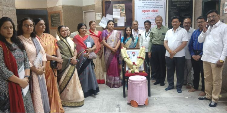 महापौरांच्या हस्ते संत सेवालाल महाराज जयंतीनिमित्त प्रतिमेला माल्यार्पण