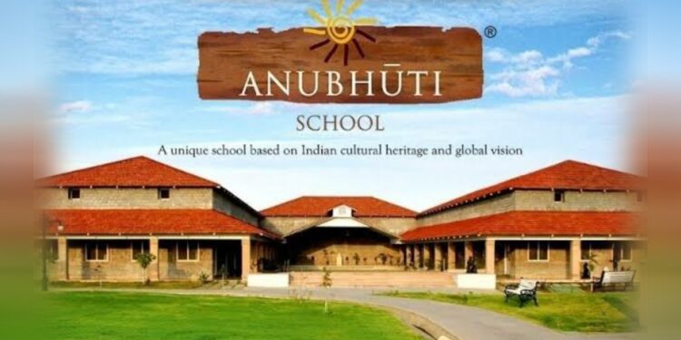 अनुभूती निवासी स्कूलमध्ये विज्ञान दिनी प्रोजेक्ट प्रदर्शनीचे आयोजन