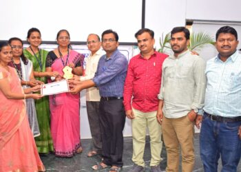 जैन इरिगेशनच्या रक्तदान शिबिरात 282 बाटल्यांचे रक्तसंकलन