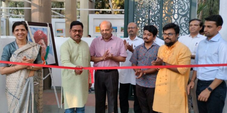 अनुभूती निवासी स्कूलमधील विद्यार्थ्यांच्या ‘आर्ट मेला’ प्रदर्शनाचे भाऊंच्या उद्यानात उद्घाटन