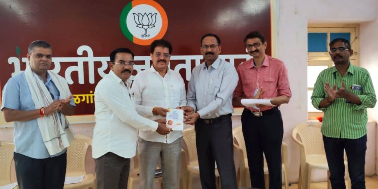 जळगाव महापालिकेच्या भाजपा गटनेतेपदी राजेंद्र घुगे-पाटील