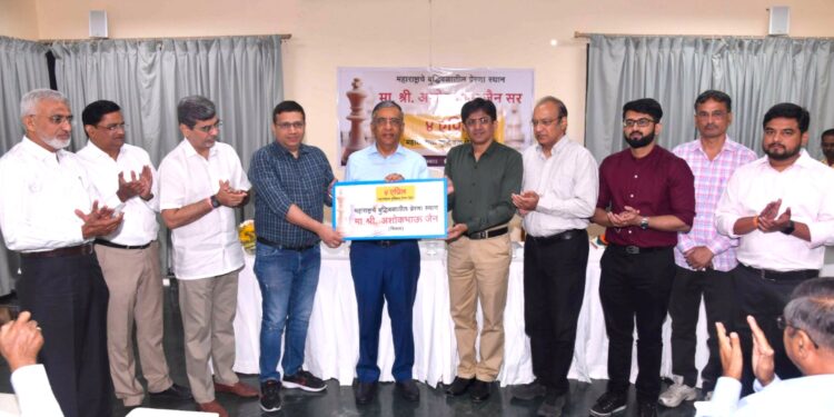 ‘महाराष्ट्र बुद्धिबळाचे प्रेरणादायी व्यक्तिमत्व’ पुरस्काराने अशोक जैन यांचा सन्मान