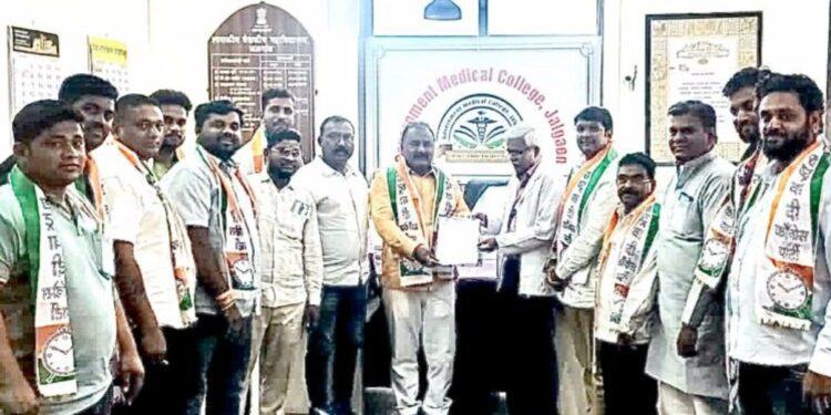 शासकीय वैद्यकीय महाविद्यालयातील गैरसोयी बाबत राष्ट्रवादी युवक काँग्रेस निवेदन