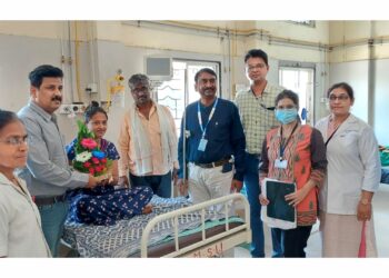 महिलेच्या पोटातून काढला साडेसात किलोचा गोळा !