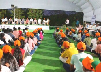 ‘फार्मर ते फॉर्च्युनर’ प्रेरणादायी प्रवास..! शेतकऱ्यांनी उलगडला कृषिविकासाचा पट