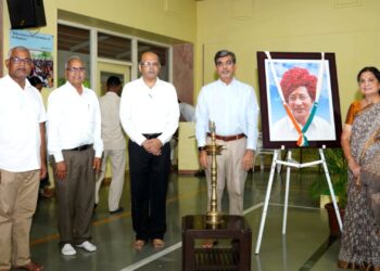 अनुभूती निवासी स्कूल मध्ये ‘फेशर्स डे’ साजरा